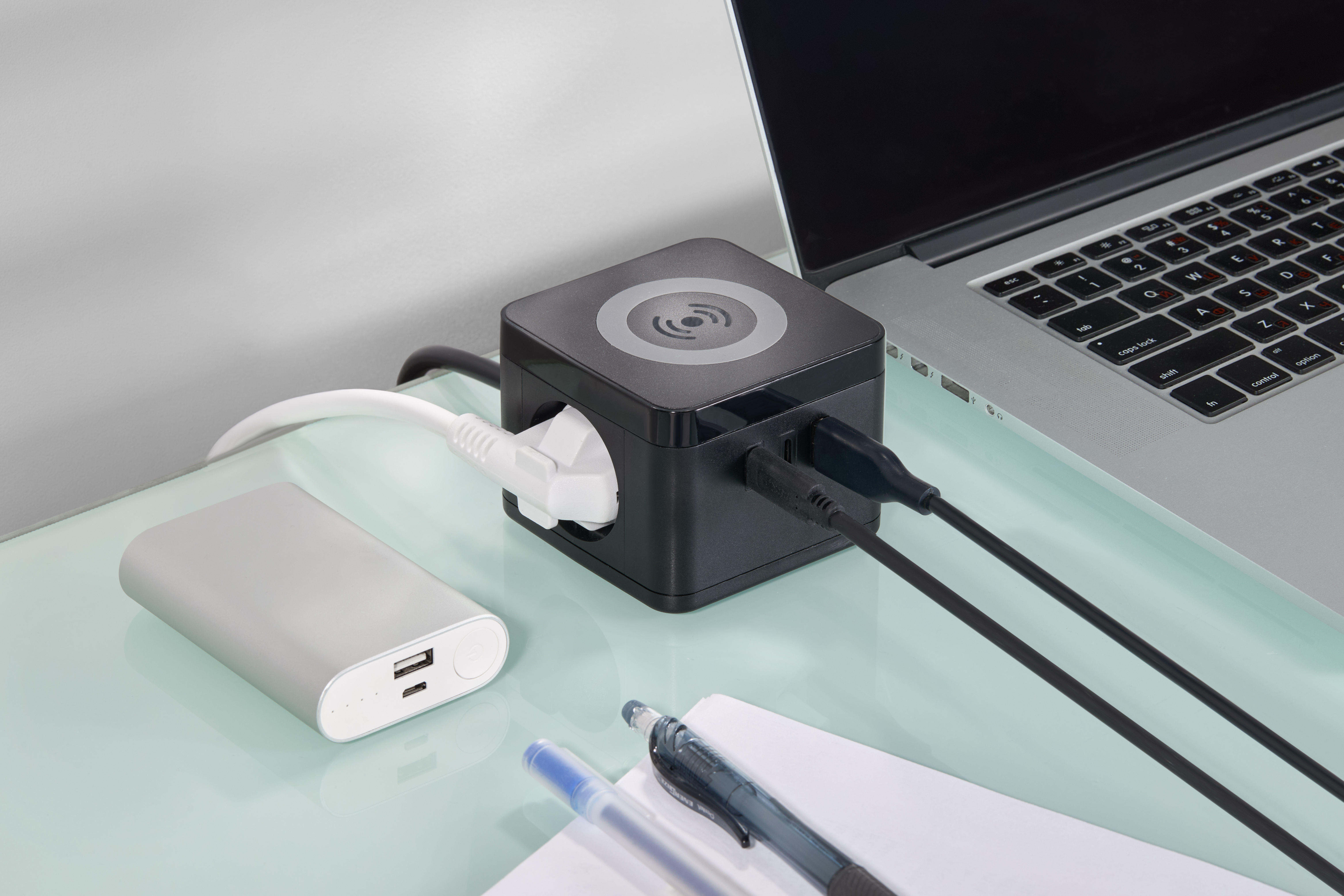 Удлинитель DOMINIC Qi10Вт У02К 1,3м 3х1мм2 USB A+C черный IEK в Иркутске