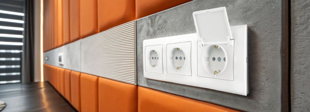 Розетки со шторками и крышкой от Энергосферы