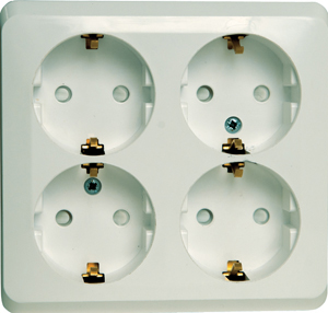 Розетка четырехместная ЭТЮД SE накладная со шторками с заземлением белая в Иркутске